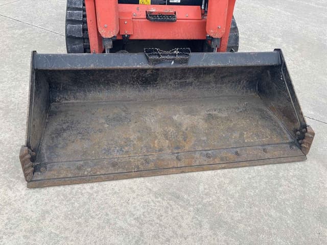 Image of Kubota SVL75-2 equipment image 2