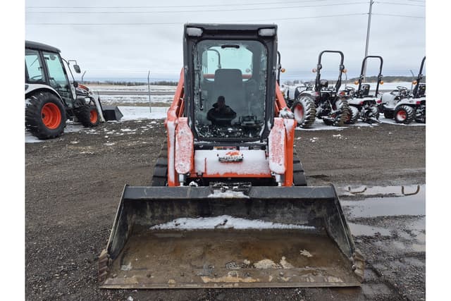 Image of Kubota SVL75-2 equipment image 2