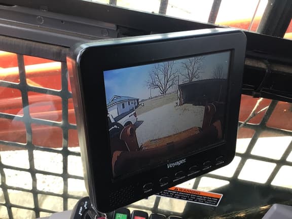 Image of Kubota SVL75-2 equipment image 4