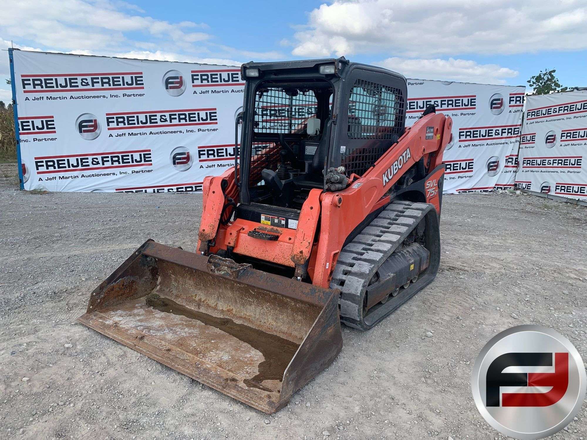 2020 Kubota SVL75-2 Equipment Image0