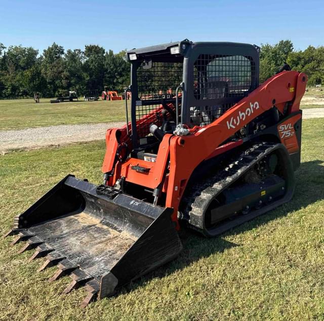 Image of Kubota SVL75-2 equipment image 2