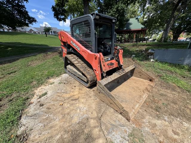 Image of Kubota SVL75-2 equipment image 3