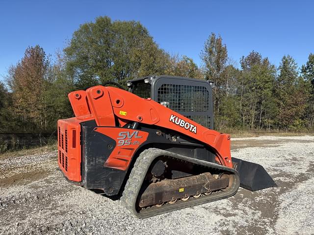 Image of Kubota SVL95-2 equipment image 3