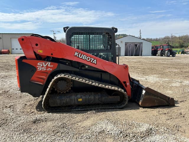 Image of Kubota SVL95-2S equipment image 4