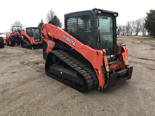 Image of Kubota SVL95-2 equipment image 2