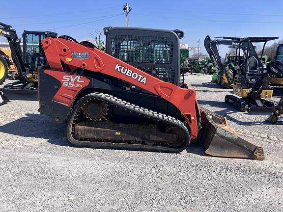 Image of Kubota SVL95-2S equipment image 2