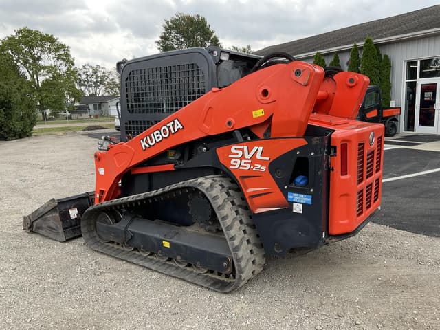 Image of Kubota SVL95-2S equipment image 2