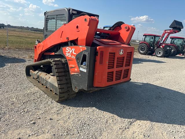 Image of Kubota SVL95-2S equipment image 4