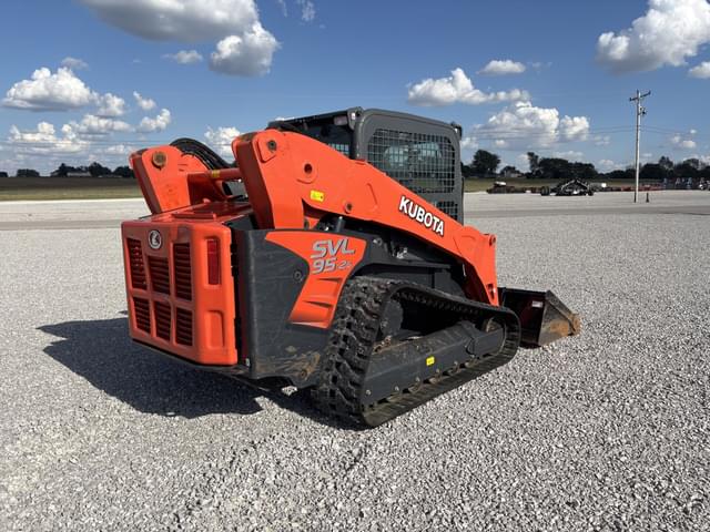 Image of Kubota SVL95-2S equipment image 2