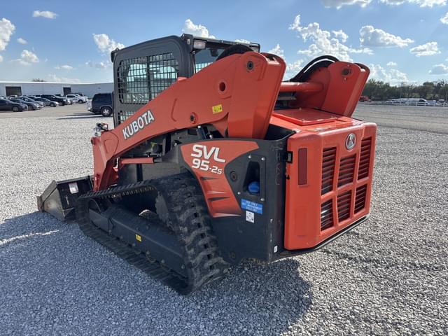 Image of Kubota SVL95-2S equipment image 4