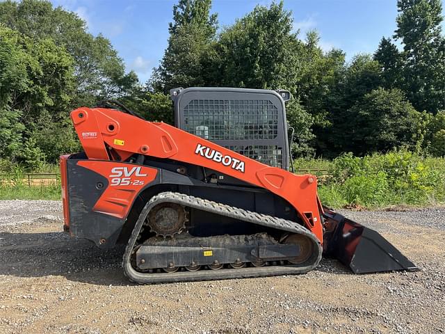 Image of Kubota SVL95-2S equipment image 2