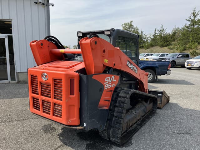 Image of Kubota SVL95-2S equipment image 4