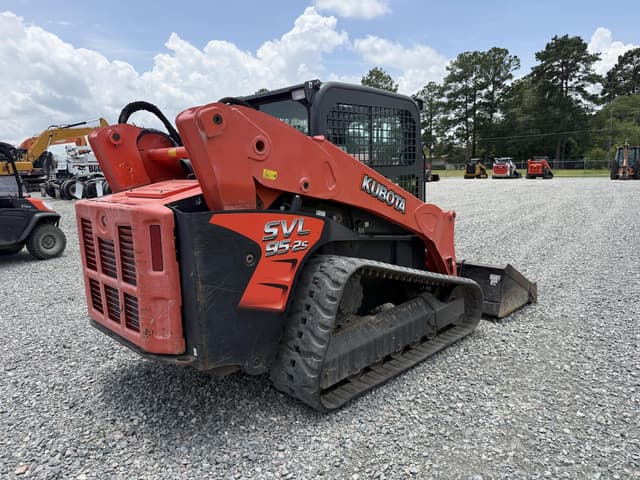 Image of Kubota SVL95-2S equipment image 3