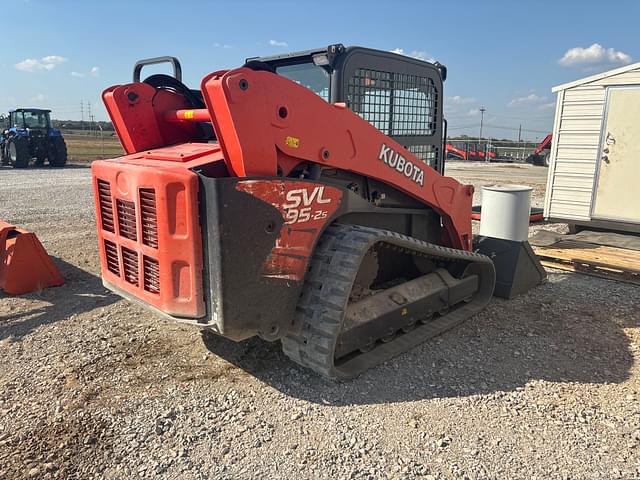 Image of Kubota SVL95-2S equipment image 2