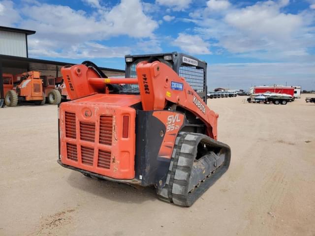 Image of Kubota SVL95-2S equipment image 4