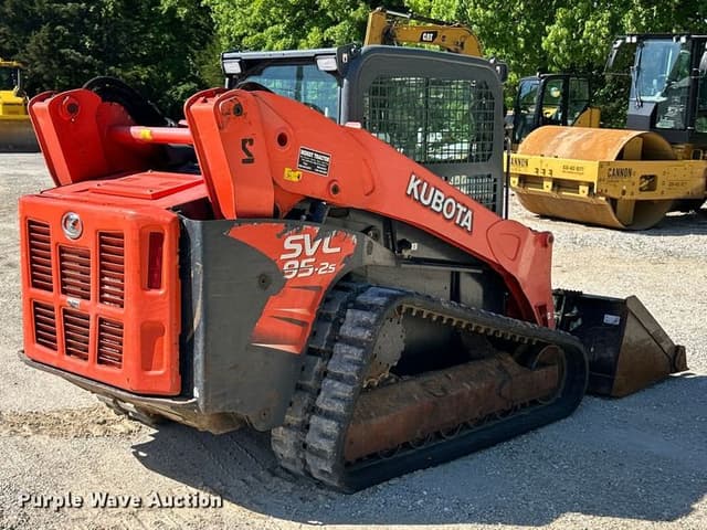 Image of Kubota SVL95-2S equipment image 4