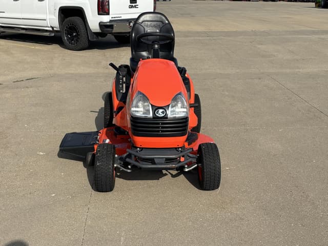 Image of Kubota T2090 equipment image 2