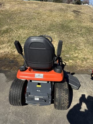 Image of Kubota T2290 equipment image 3