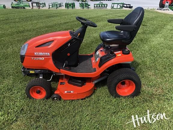 Image of Kubota T2290 equipment image 1