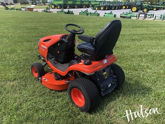 Image of Kubota T2290 equipment image 2