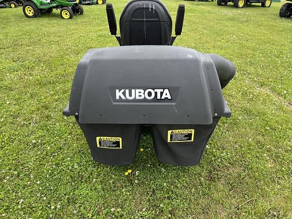 Image of Kubota T2290 equipment image 4