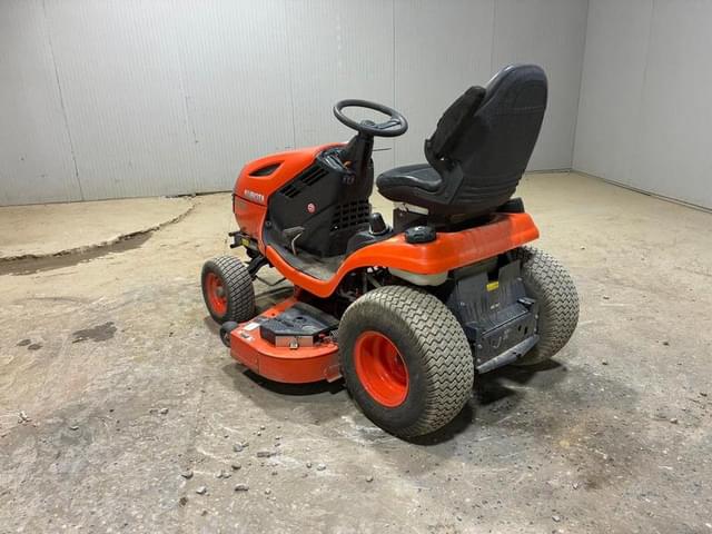 Image of Kubota T2290 equipment image 3