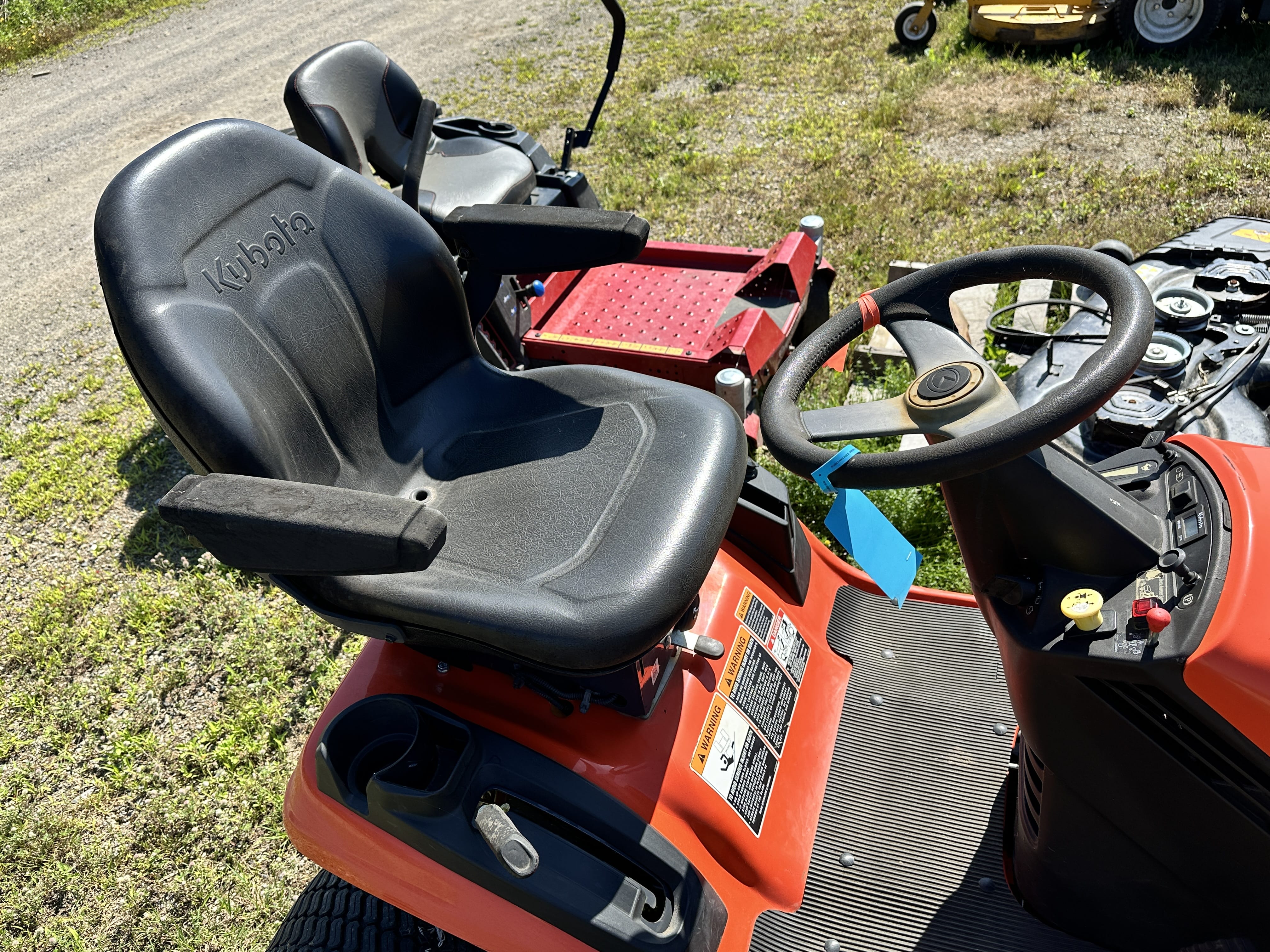 2020 Kubota T2290KW-42 Equipment Image0