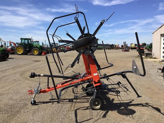 Image of Kubota TE4052T equipment image 4