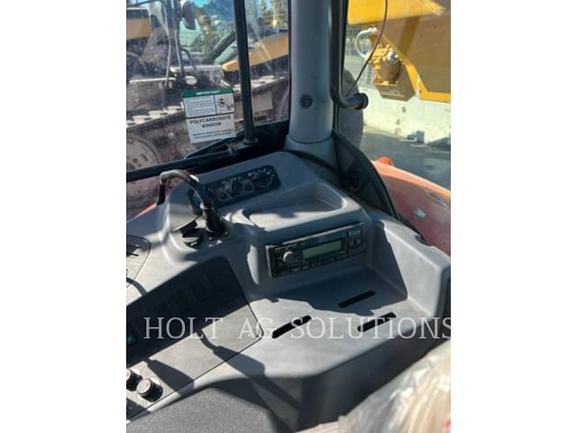 Thumbnail image Kubota M6-111 13