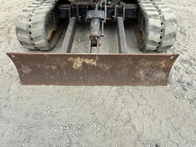Image of Kubota U17 equipment image 4