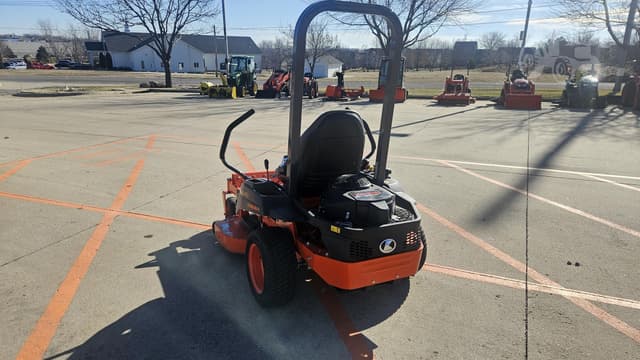 Image of Kubota Z231 equipment image 4