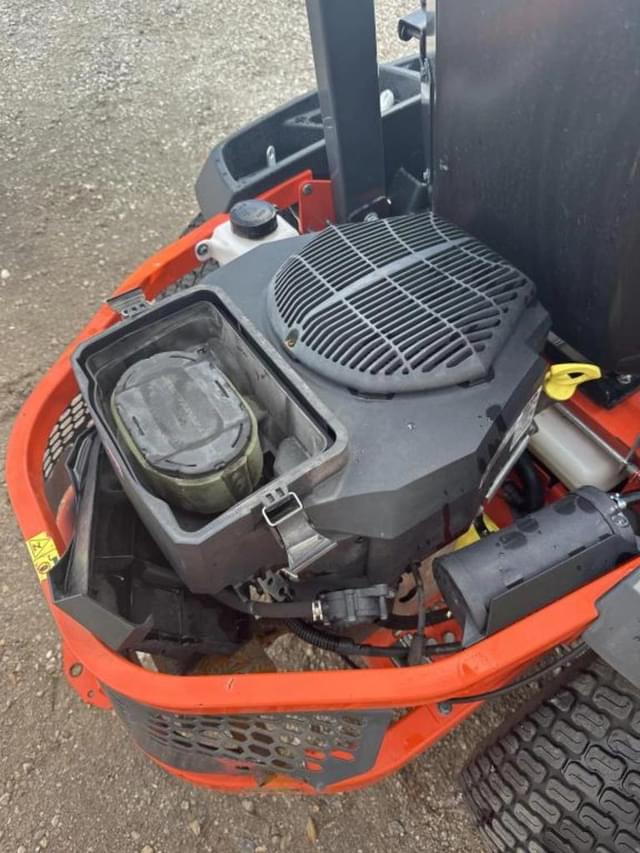 Image of Kubota Z231 equipment image 2