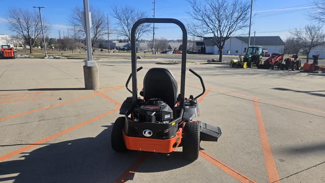 Image of Kubota Z231 equipment image 3