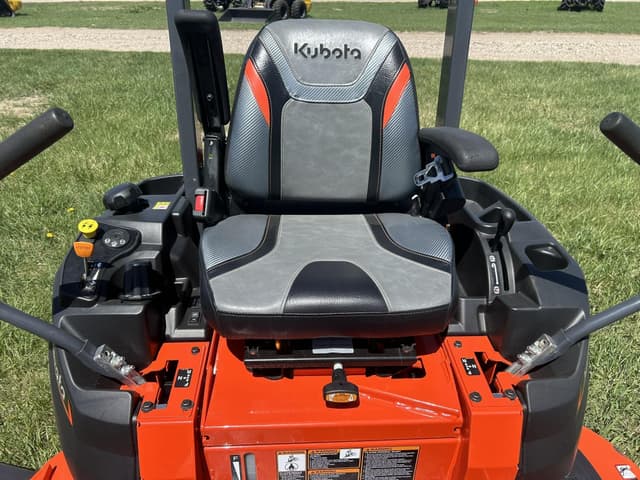 Image of Kubota Z251 equipment image 4