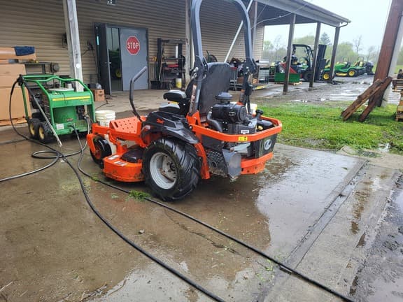 Image of Kubota Z724X equipment image 2