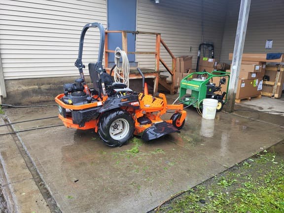 Image of Kubota Z724X equipment image 1