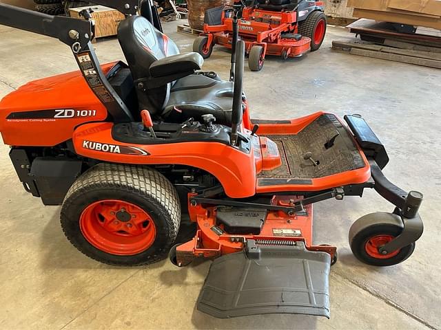 Image of Kubota ZD1011 equipment image 1