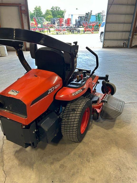 Image of Kubota ZD1011 equipment image 2