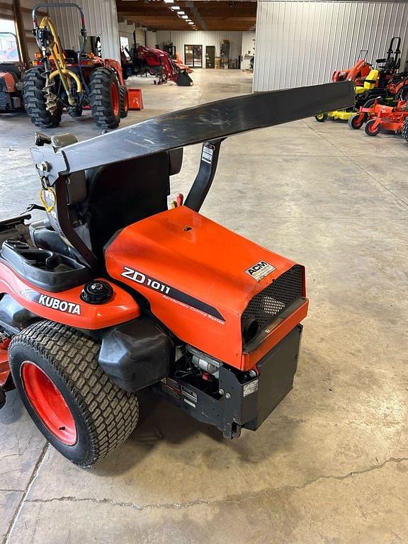 Image of Kubota ZD1011 equipment image 4