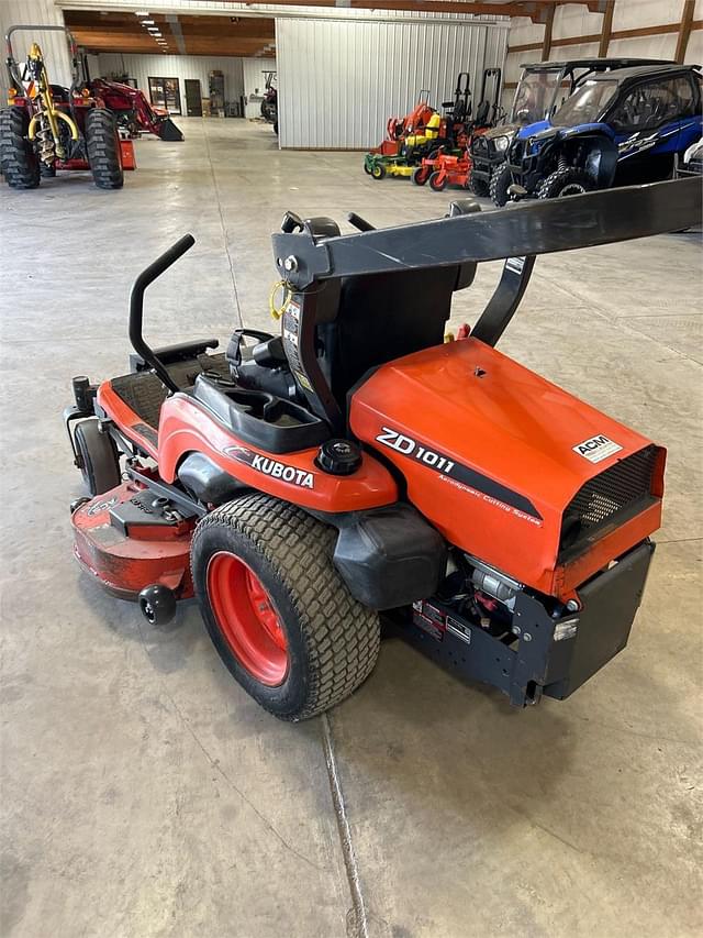 Image of Kubota ZD1011 equipment image 3