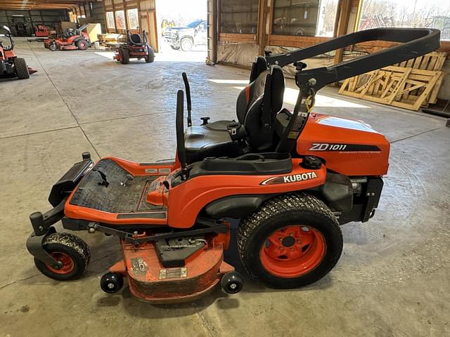 Image of Kubota ZD1011 equipment image 4