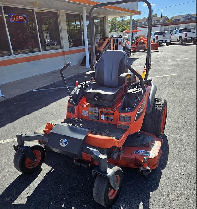 Image of Kubota ZD1211 equipment image 2