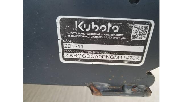 Image of Kubota ZD1211 equipment image 4