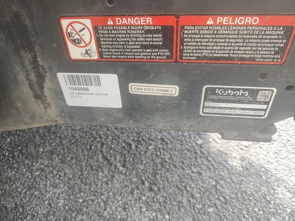 Image of Kubota ZD1211 equipment image 4