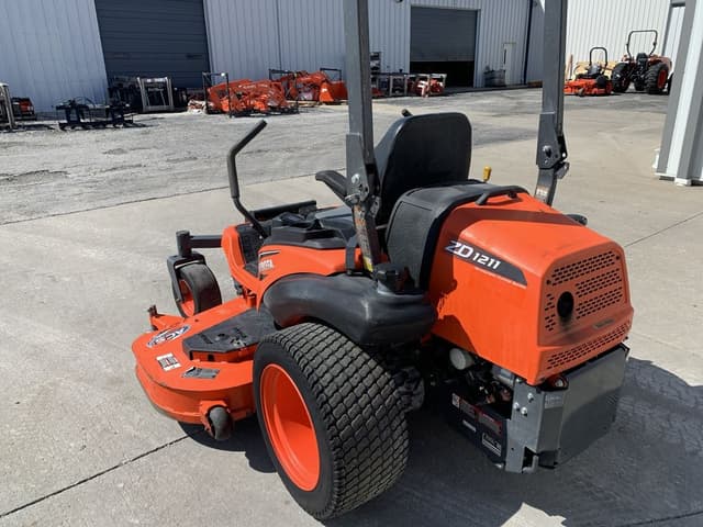 Image of Kubota ZD1211L-3-72 equipment image 2
