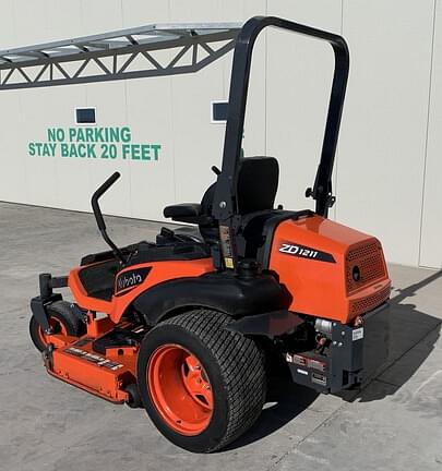 Image of Kubota ZD1211 equipment image 4