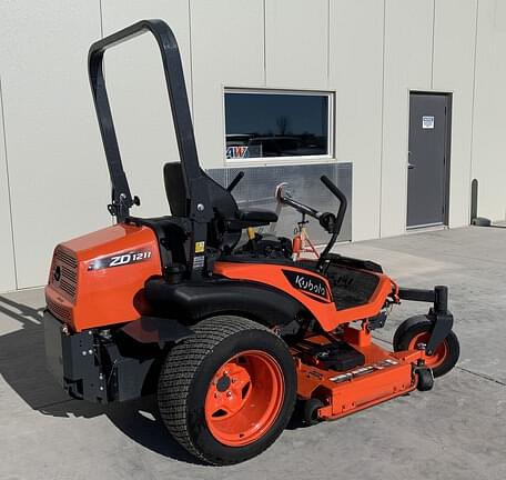 Image of Kubota ZD1211 equipment image 2