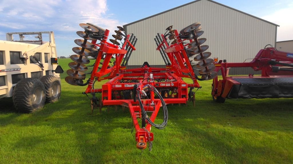2020 Kuhn Krause 7305 Equipment Image0