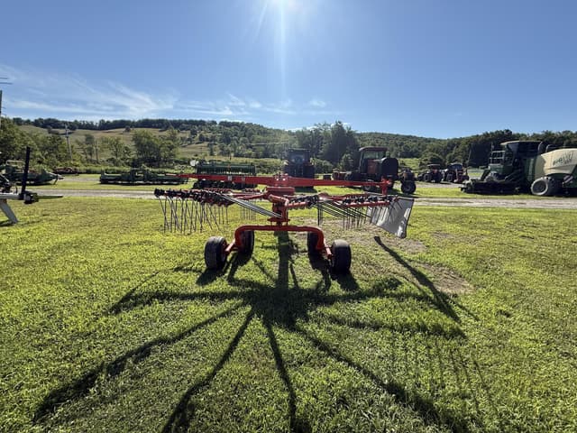 Image of Kuhn GA4220TH equipment image 4