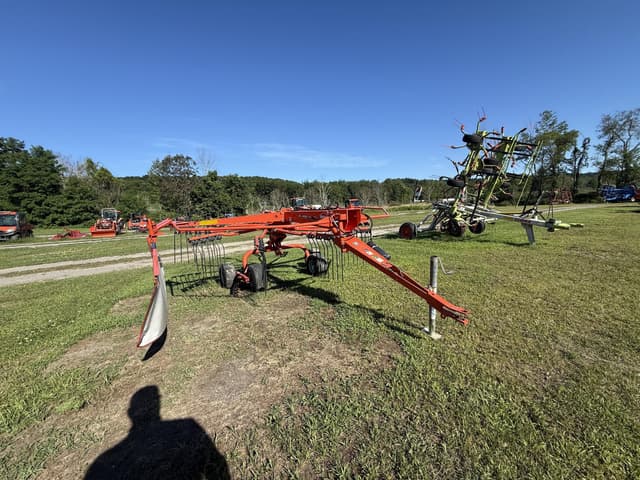 Image of Kuhn GA4220TH equipment image 1